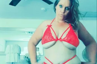 She thought she could so she d... - Image 1