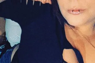 Mommy milkers need emptied - 3... - Image 1