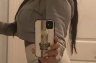 mature and sexy brunette ♥😍💜 - Image 12