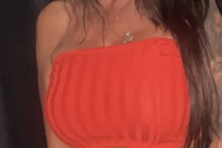 mature and sexy brunette ♥😍💜 - Image 7