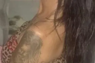 mature and sexy brunette ♥😍💜 - Image 9