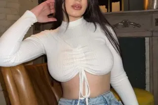 The Amazing, Amber! Ready for ... - Image 3