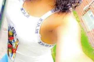 sexy Latina 55 - 40 - Image 1