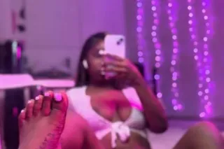 CARPLAYS AVAILABLE 💦🍫 - 20 - Image 1