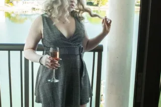 Albino Hottie Ready For OUTCAL... - Image 4