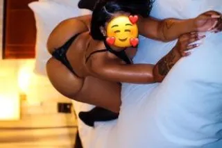 YourSweetest Treat 🧁 Outcall/ ... - Image 1