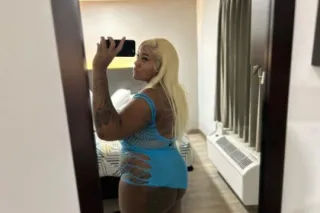 juicy, thick & fun to hang out... - Image 2