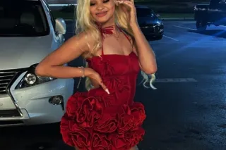 ✨ I’m a fun and friendly woman... - Image 4