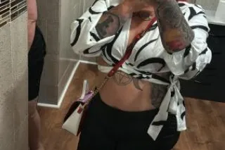 SLIPPERY WET 2 GIRL ACTION REAL SOON💋💋🫣🤫🤫 🖤 - Image 6