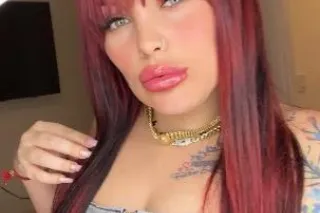 LATINA CALIENTE HOT 🔥🔥HAY PAPI... - Image 3