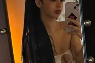 Curvaceous And Delicious Come ... - Image 2