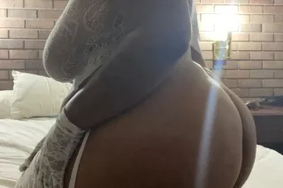 OLDER PREFERRED!! a DREAM CUM TRUE😍 favorite porn star back for a sec🥶🥶🥶🥶👀👀👀 - Image 9