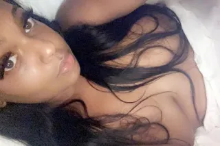 HAZEL EYED CREOLE VIXENN🥰.HINE... - Image 1