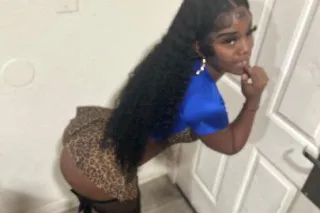 ⚠slippery when wet ⚠ PRETTY PE... - Image 2