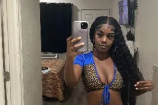 ⚠slippery when wet ⚠ PRETTY PE... - Image 3