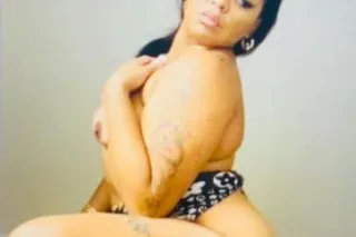 💯TREAT YOURSELF ♥BELLA BANKXXX... - Image 4