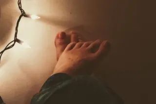 Come Fall Into This Beauty Fil... - Image 2