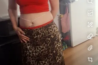 come get a taste and a feel of heaven between my thick thighs daddy - Image 6