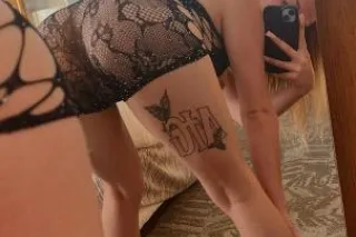 Ready To Play With This Gorgeo... - Image 4