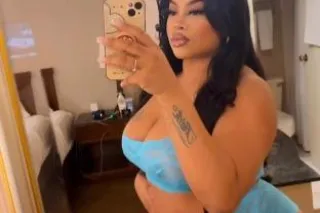 Super Sexy😍 Super THICK‼ SUPER SOFT 🍑💦💦💦💦💦💦 - Image 1