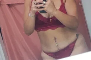 Ready to play🔥 Curvy👅 big boot... - Image 2