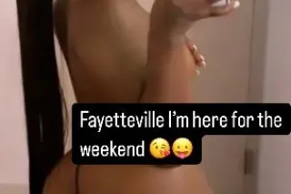 ᏟUTIE ᏔITH Ꭺ ᏴIG ᏴOOTγ ! 100% ... - Image 1