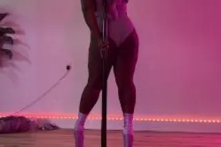 🔥 Plush Princess 🔥 - 32 - Image 1