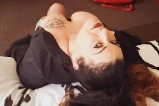 Katies Knotty and waiting for ... - Image 2