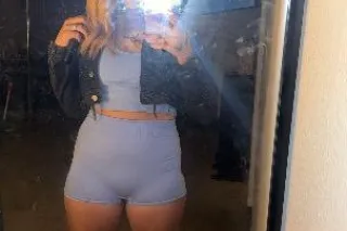 Freaky Facetime Fun 👅 Pretty L... - Image 1