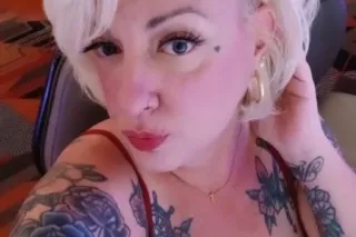 plus size pin-up - Image 11