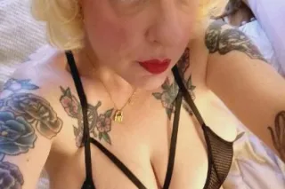 plus size pin-up - 46 - Image 1