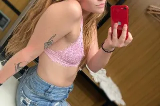 Very sweet and petite🌹 let's f... - Image 4