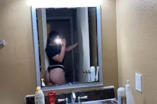 COME REACH FOR THE STARS BABY✨💛 IM READY FOR YOU BABY💜 - Image 1