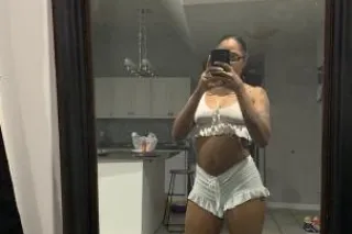 Outcalls - 24 - Image 1