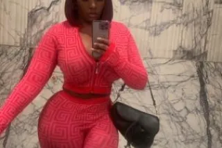 Belizean Nympho Vixen Party Gi... - Image 1