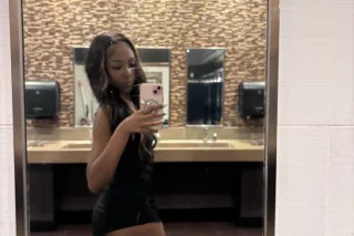 sexy chocolate petite hottie 🍫... - Image 2