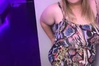 Nice And Attractive, Discreet,... - Image 3