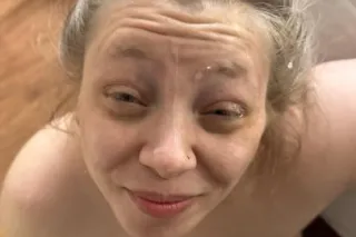 Nice And Attractive, Discreet,... - Image 1