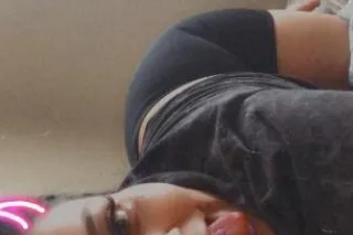 hey its nikki🥳 incall and card... - Image 1