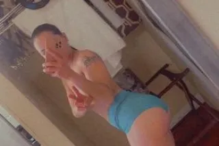 Petite treat back in town! Dont miss me!! ❤🤍🩷 - Image 9