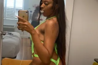 All Natural Sexy N Petite 💫🤤 R... - Image 4