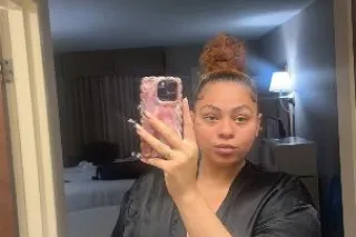 2 Girls available - 21 - Image 2