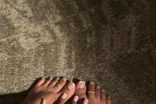 NOT HERE FOR LONG BABES✈😻 - 23 - Image 4