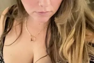 HAPPY NEW YEAR 🛑✋5 STAR RATED ... - Image 1