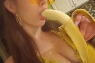 IM BACK!!!😻FREAKY EVENING SPECIAL 🫦😻TIME 4 ACTION🙃 FUN!!💦LETS PLAY FEET FETISH FRIENDLY angel 😇 falling from heaven here to please you!! - Image 5