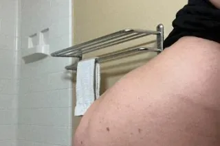 Young pretty freak COME SEE ME... - Image 4