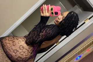 Sexy Slim Thick Lightskin Look... - Image 1