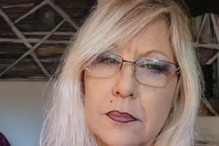 THIS EARLY BIRD WANTS THE WORM... - Image 4