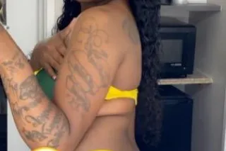 Mona 👁👅💄👂 - Image 2