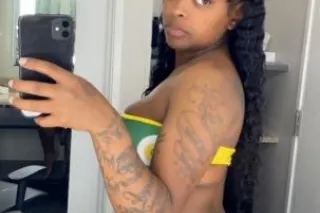 Mona 👁👅💄👂 - Image 4